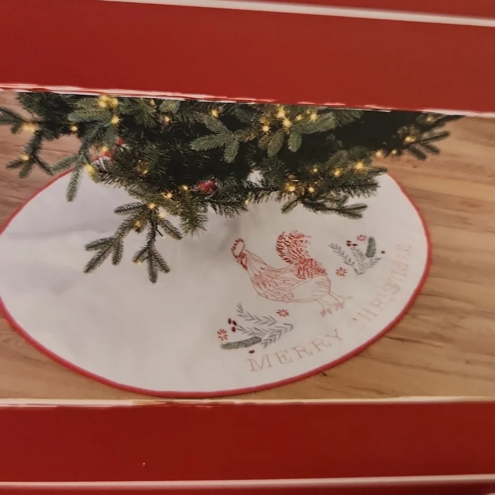 Red Shed 48 in Tree Skirt - Picture 3 of 5